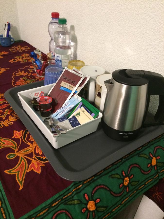 莫娜的住宿加早餐旅馆 Buren  外观 照片